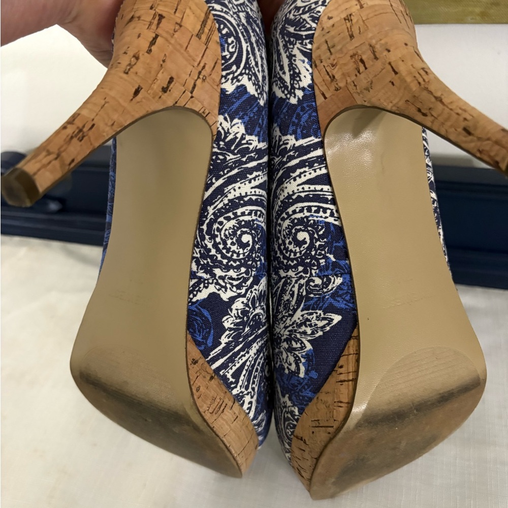 Nine West Elegant Blue and White Paisley Women's Heels Size 7 - Picture 5 of 7